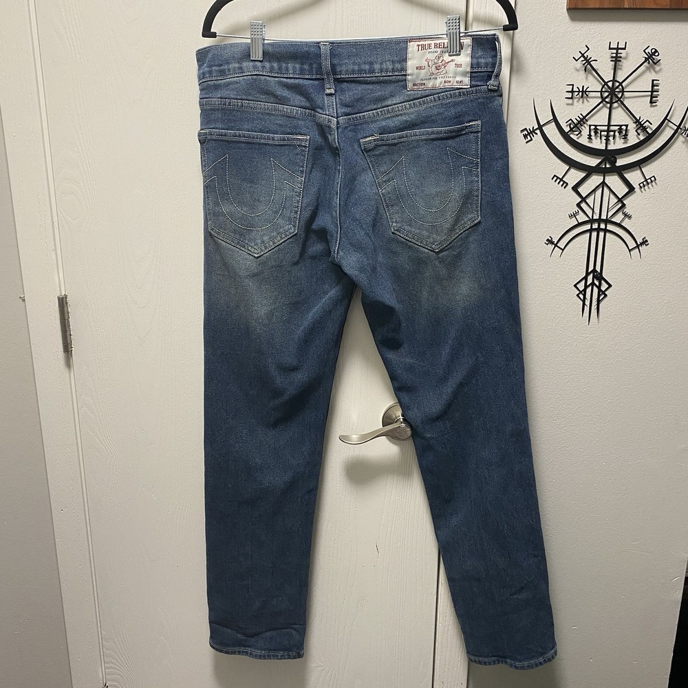 True Religion Men's Geno SN Flap Relaxed Slim Jeans 30 Medium Wash